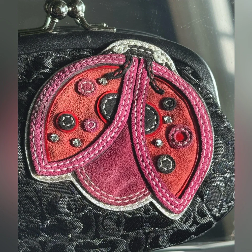 Coach Ladybug Embroidered Signature & Suede Lurex Kisslock Coin Pouch 💎 🐞